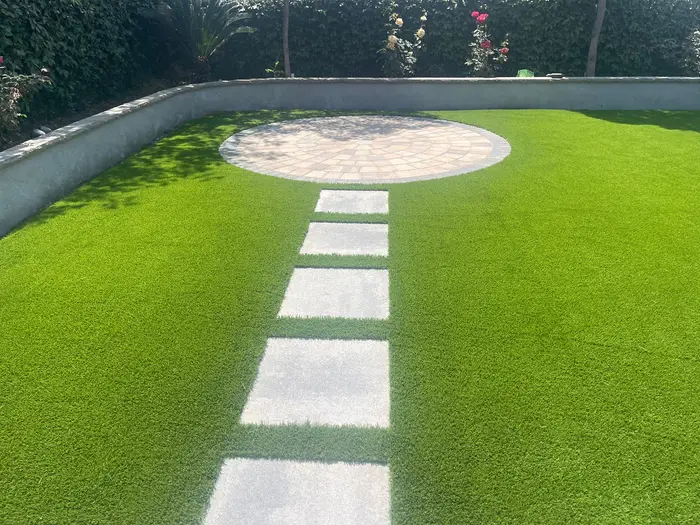 Turf with stepping stones
